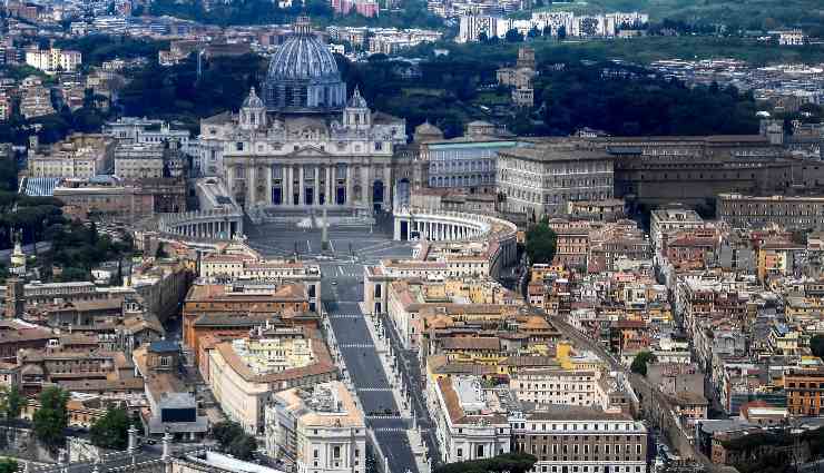 riaprono musei vaticani