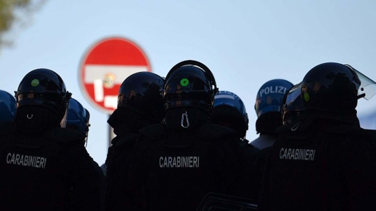 blitz terrorismo arrestato 22enne savona perquisizioni digos