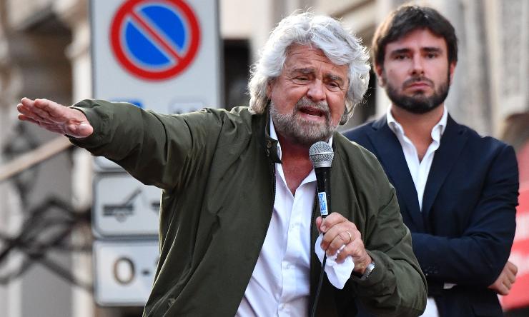 di battista saluta m5s