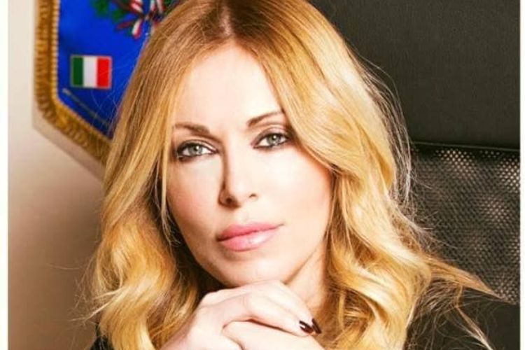 roberta bruzzone gf vip attacco signorini mediaset