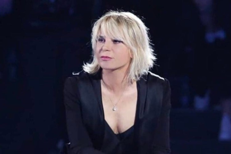 uomini e donne maria de filippi dama janet