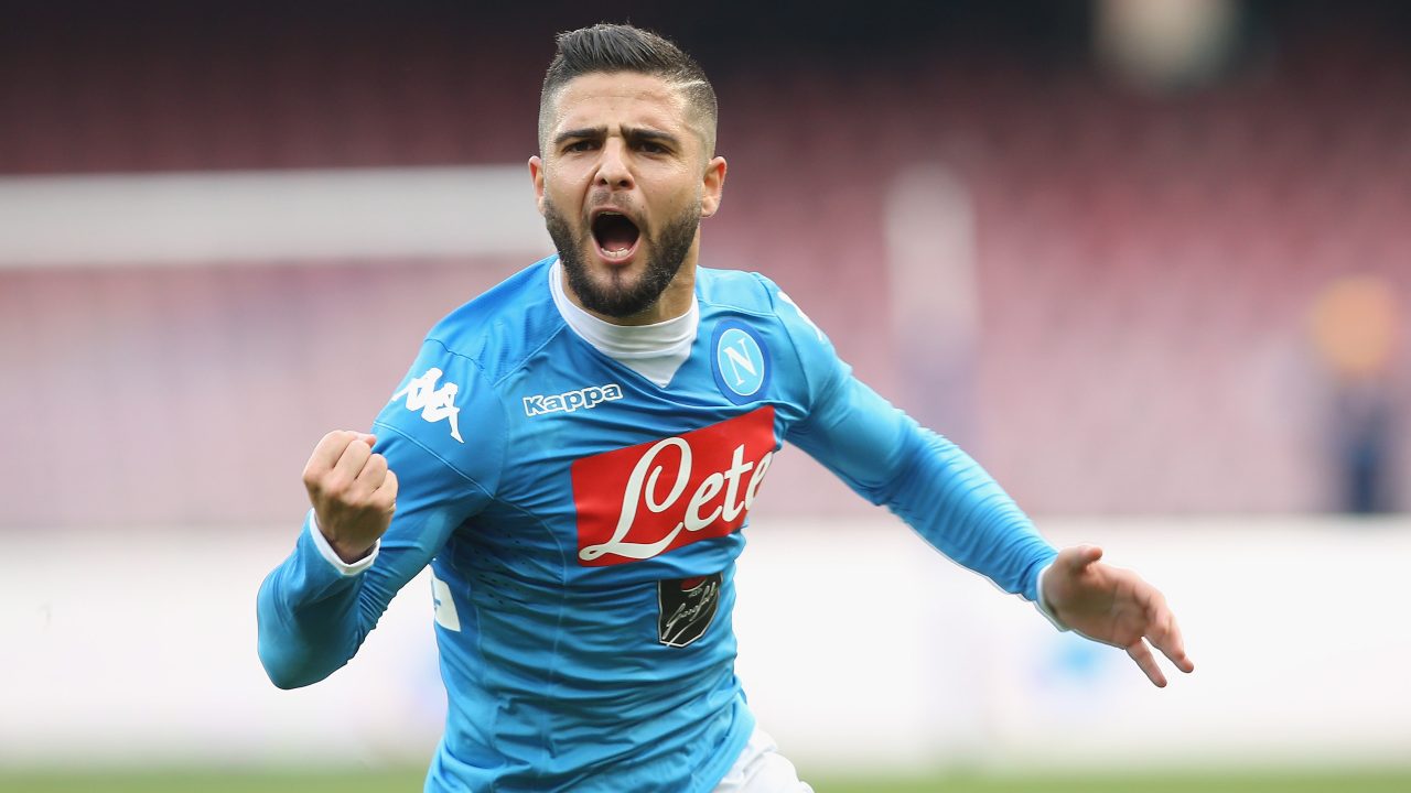 Lorenzo Insigne esulta