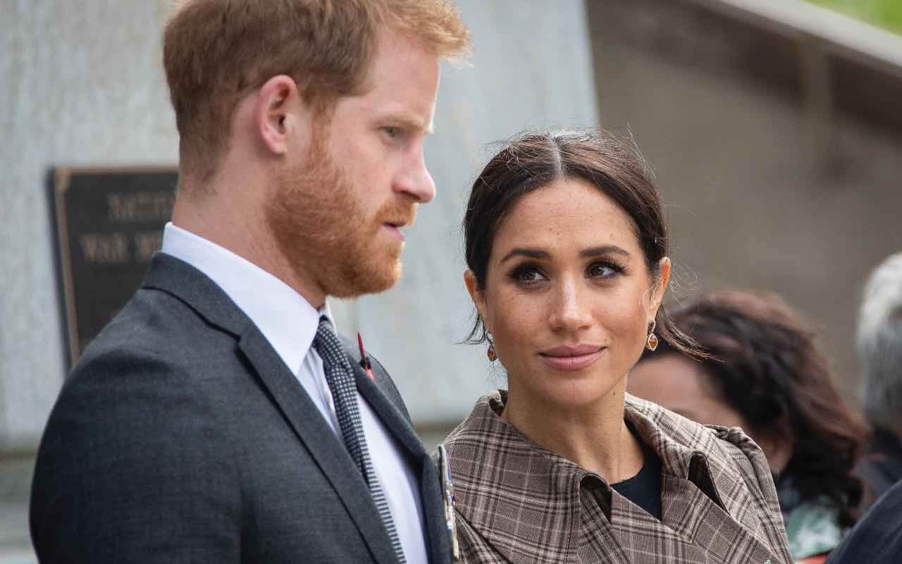 bocciatura reale per Harry e Meghan