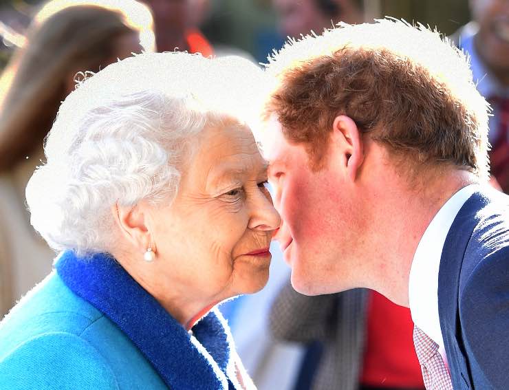 La Regina e il Principe Harry