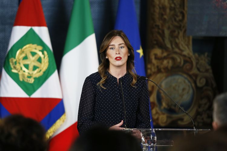 maria elena boschi intervista verissimo giulio berruti