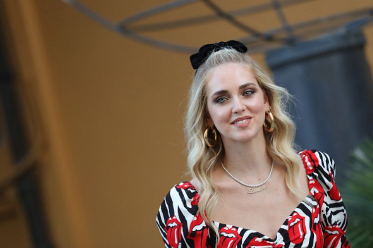 chiara ferragni fedez critiche instagram foto parto