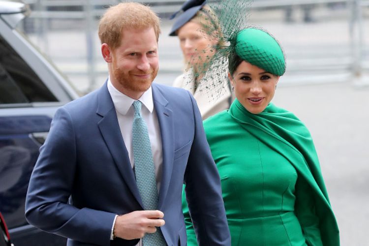 meghan markle buckingham palace accuse mobbing oprah