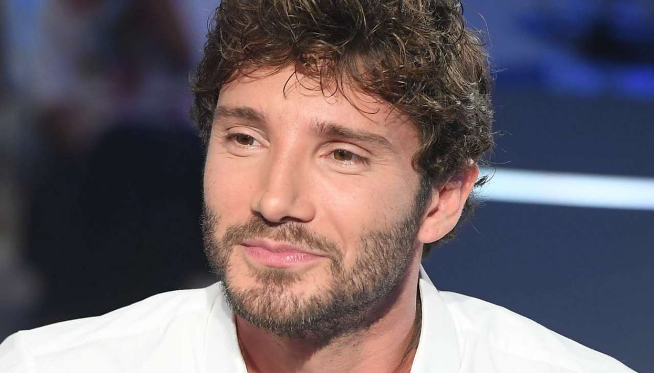 Stefano De Martino chirurgia estetica