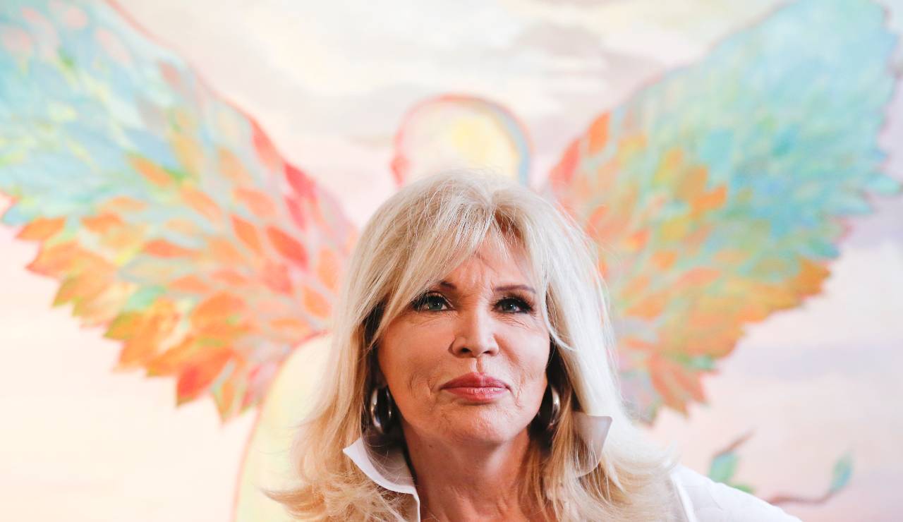 Amanda Lear uomo sessualità pubblicità