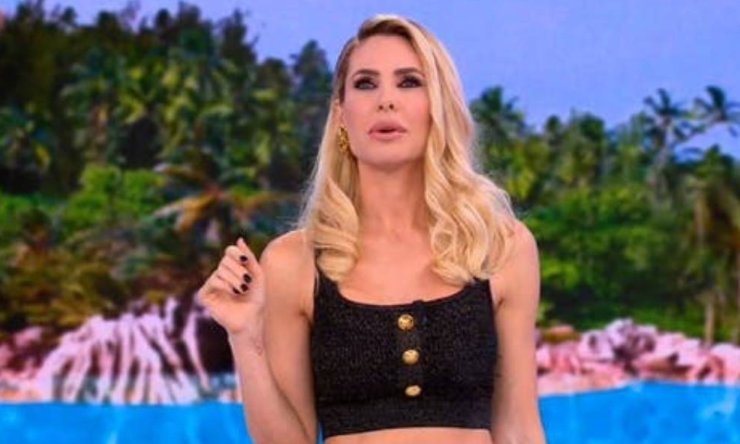 Ilary Blasi a L'Isola dei Famosi