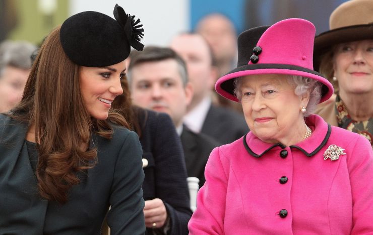 Regina Elisabetta II e Kate Middleton