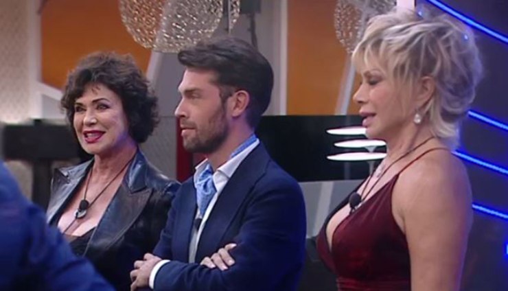 Corinne Clery, Carmen Russo e Raffaello Tonon